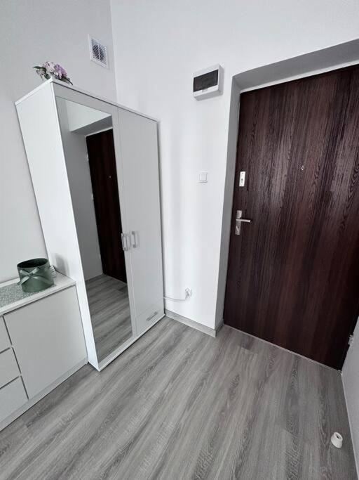 شقة Przytulny Apartament شتيتشينيك المظهر الخارجي الصورة